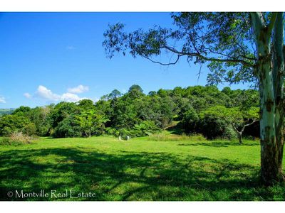 218 Western Avenue, Montville