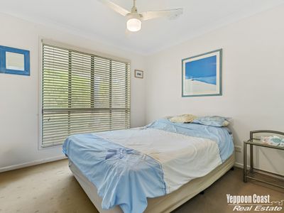 94 Howes Road, Farnborough