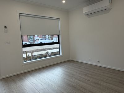 52 Timetable Street, Mambourin