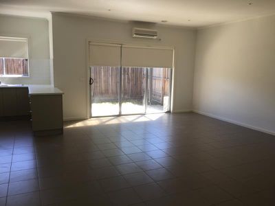 1 / 7 Georgia Crescent, Werribee