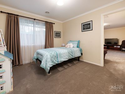 4 FIRESTONE WAY, Wodonga
