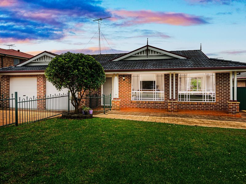 24 Sophie Place, Glenwood