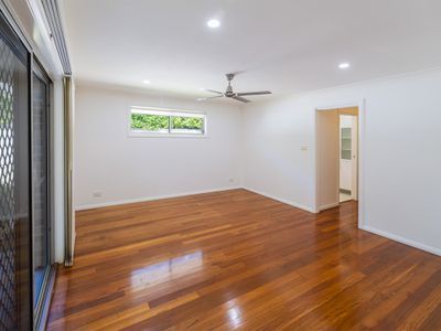 5 Admiralty Drive, Safety Beach
