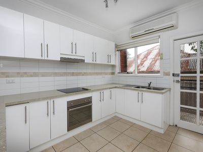2 / 39 Ormond Road, Moonee Ponds