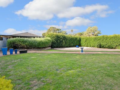 28 Lowanna Way, Armadale