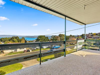 8 Gloria Crescent, Lake Heights