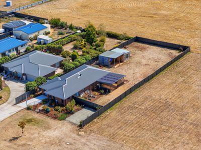 9 Bond Street, Campbell Town