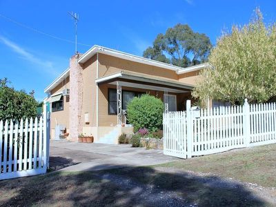 14 Murphy Street, Castlemaine