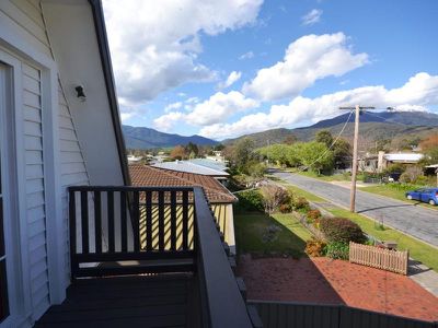 79 Lakeside Avenue , Mount Beauty