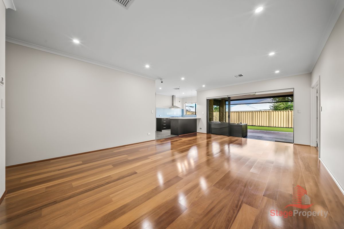 18 Blossom Chase, Aubin Grove