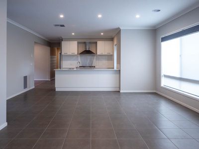 6 Broom Road, Aintree