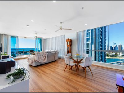 2806 / 1 COMO CRESCENT, Southport
