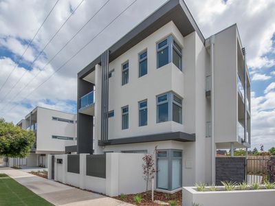 6/225 Loftus Street, Leederville