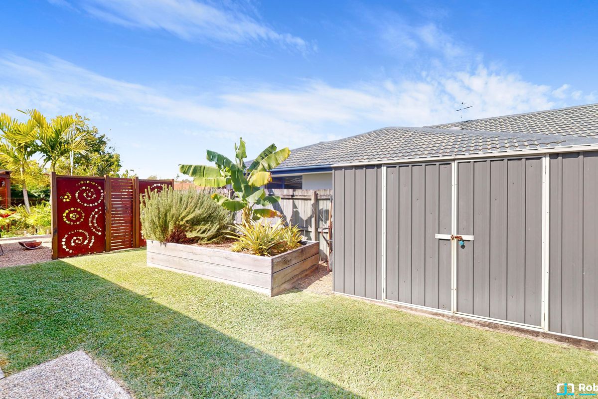 1 Feathertail Court, Tewantin