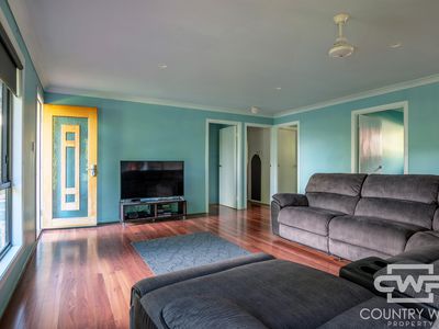 2 Maund Lane, Glen Innes