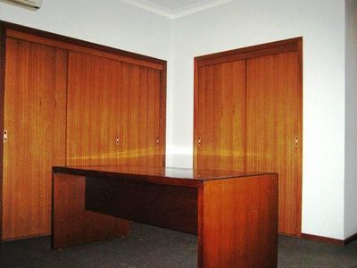 2/2 Commerce Drive, Warilla