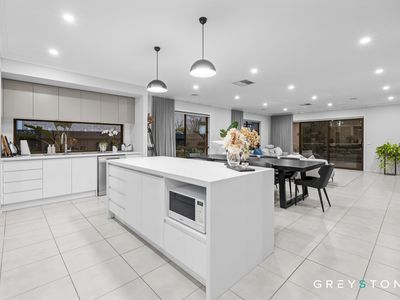 18 Cascade Drive, Aintree