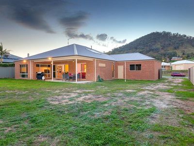 22 BREWER DRIVE, Wodonga