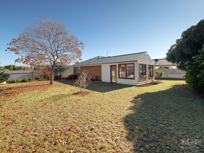 8 IAN COURT, Wodonga