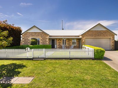2 Brolga Place, Sale