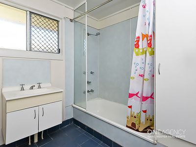 77 Sinclair Drive, Ellen Grove