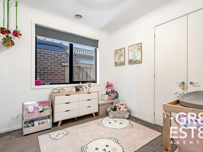4 AQUATIC DRIVE, Cranbourne West