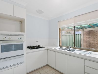 4 / 7 Catrine Court, Kingsley