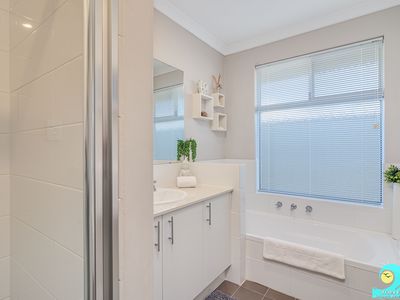 9 Topmast Brace, Alkimos