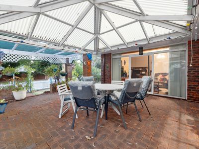 30 Regency Drive, Thornlie