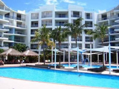 569-571 The Esplanade, Urangan