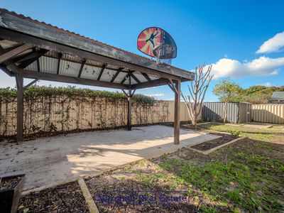 24 Conti Road, Tapping