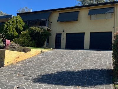 64 Warrawong Street, Kooringal