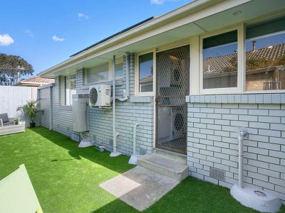 2 / 9 Wisewould Avenue, Seaford