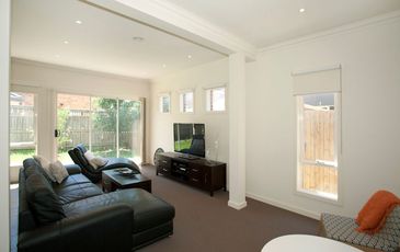 25 Tilbavale Close, Hallam