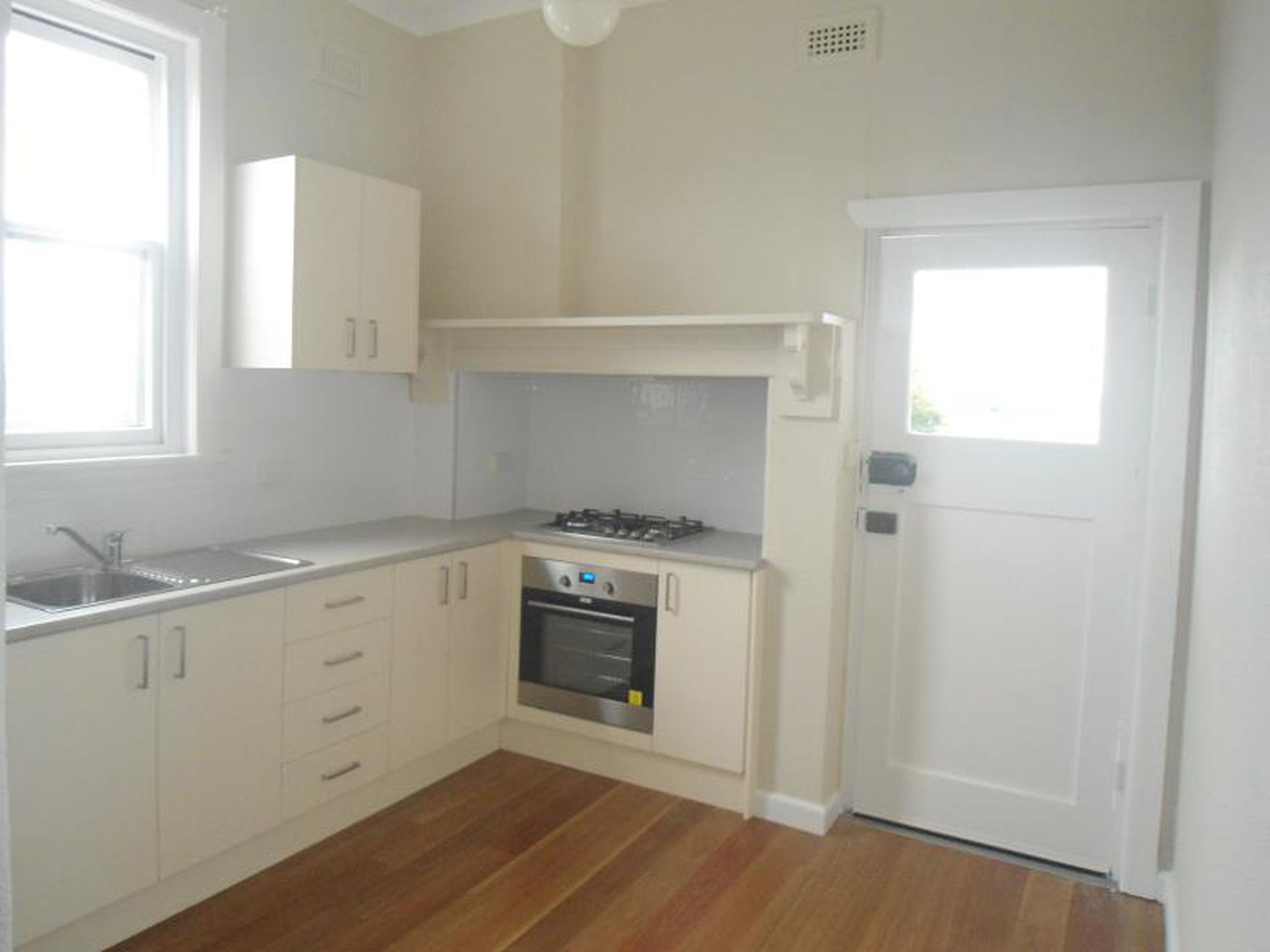 3 / 12 Thomas Street, Geelong West