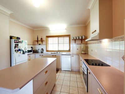 43 Willow Way, Table Top