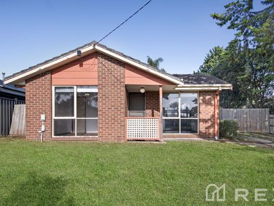 6 Bates Street, Cranbourne West