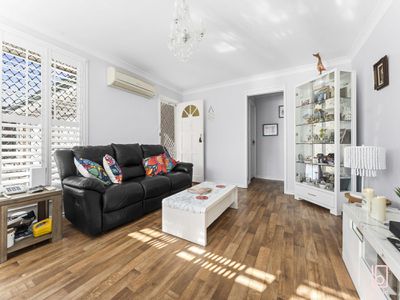 2 / 39 First Avenue, Toukley