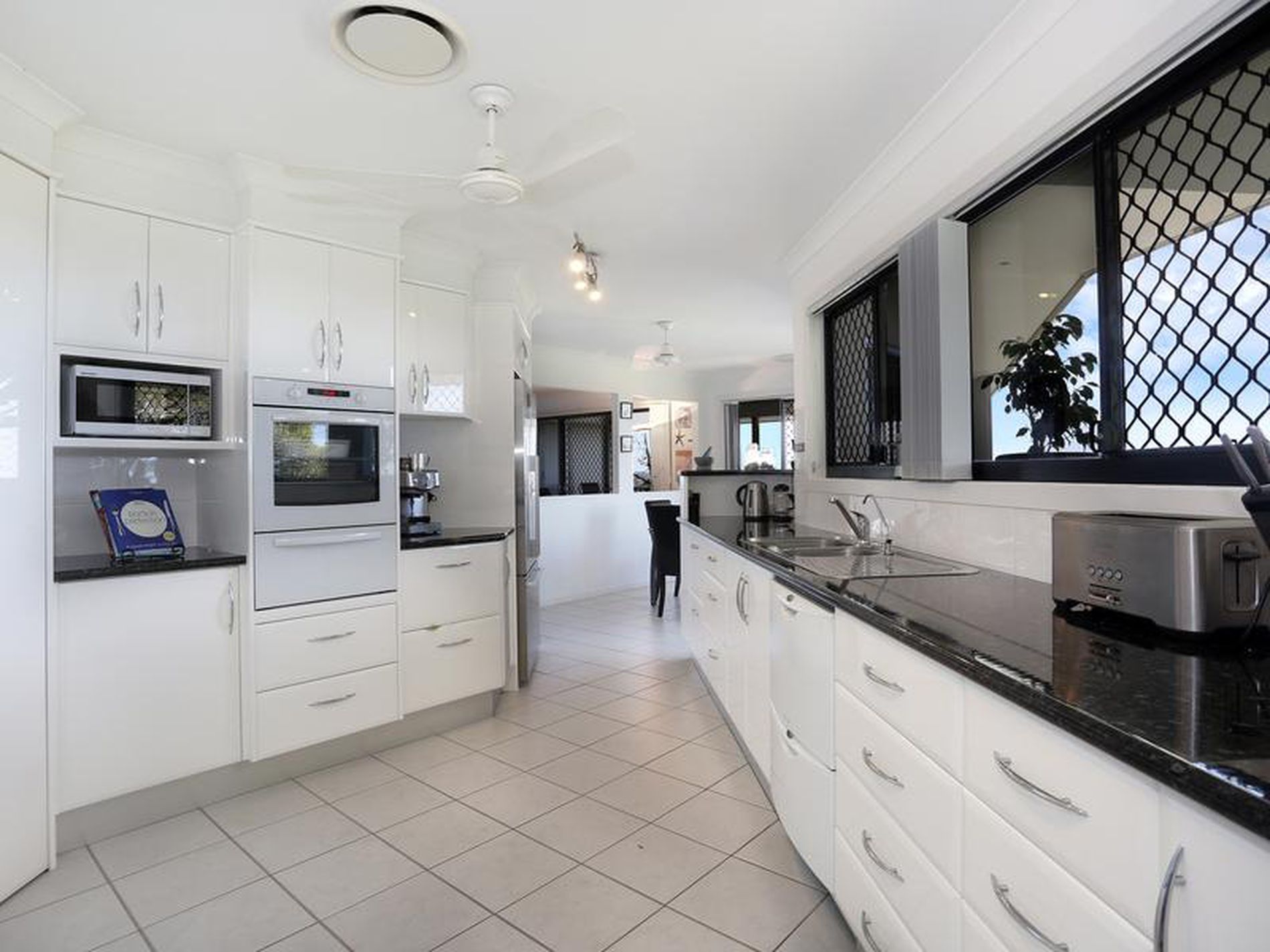 44B Lochlomond Drive, Banora Point