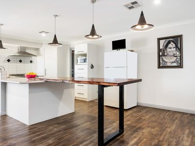 16 Pira Avenue, Karlkurla