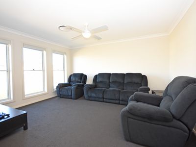 1 Apsley Crescent, Dubbo