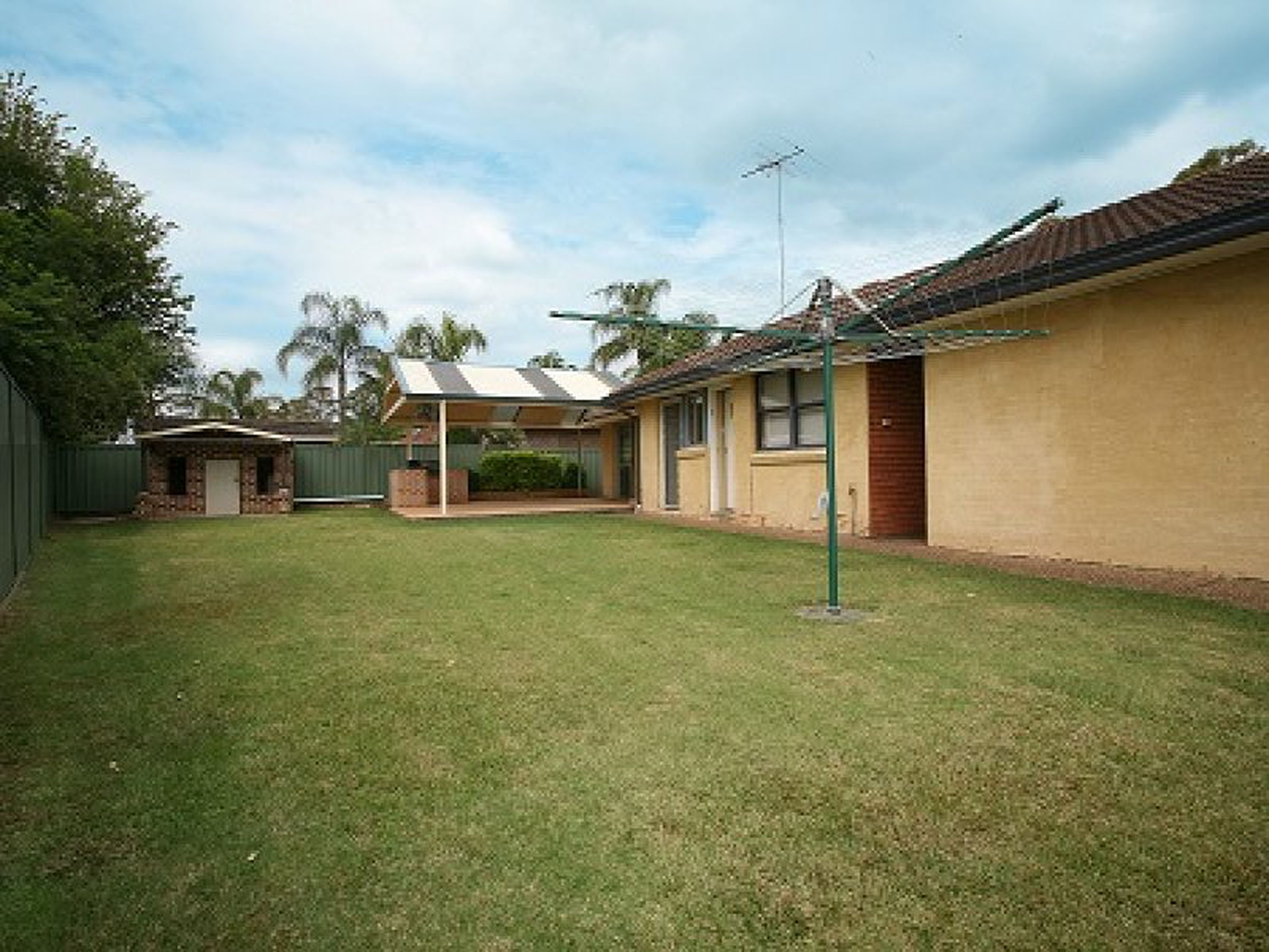 39 Armstein Crescent, WERRINGTON
