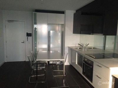 4114 / 220 Spencer Street, Melbourne