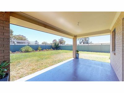 20 Dunheved Circle, Dubbo