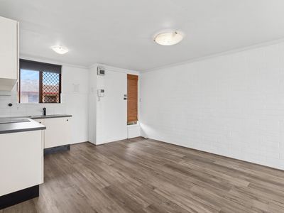 211B/19 Herdsman Parade, Wembley