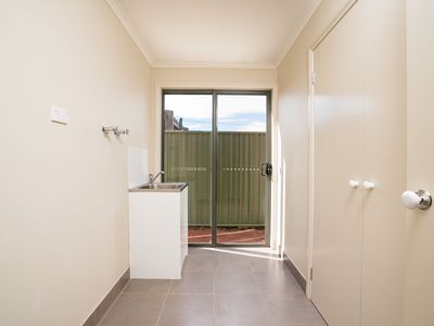 76 VICTORIA CROSS PARADE, Wodonga