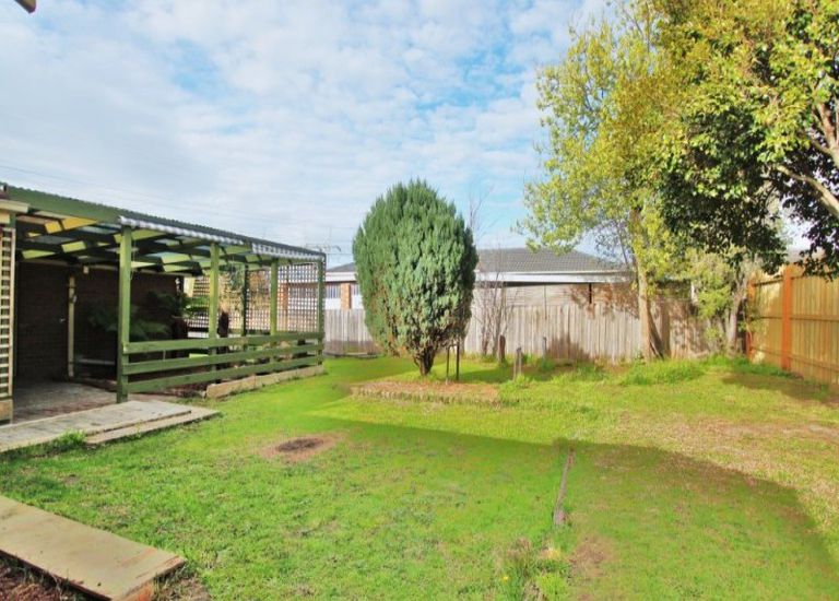 1 Eyebright Square, Hallam