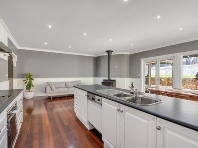 36 Mabel Crescent, Mount Macedon