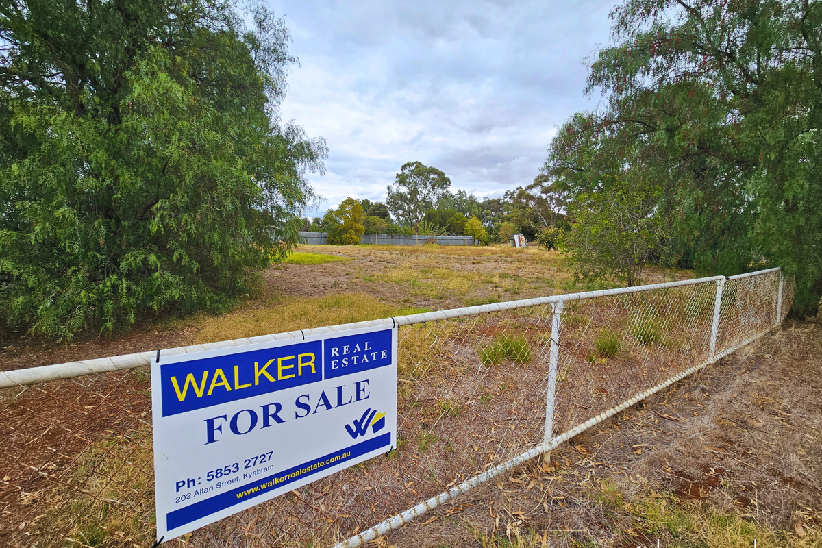 1 Tennis Court Road, Corop