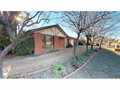 2 Gwydir Court, Dubbo